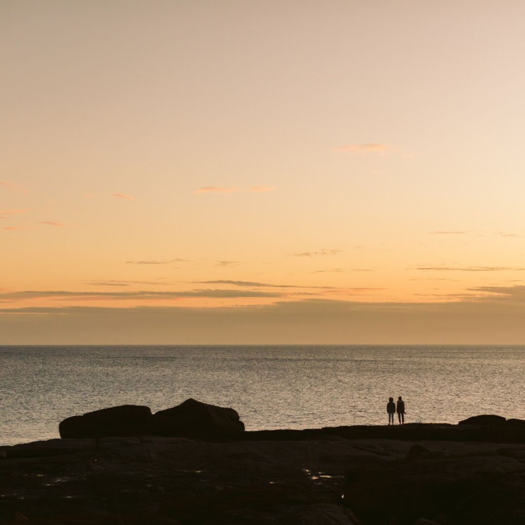 2 people at castle rock tasmania