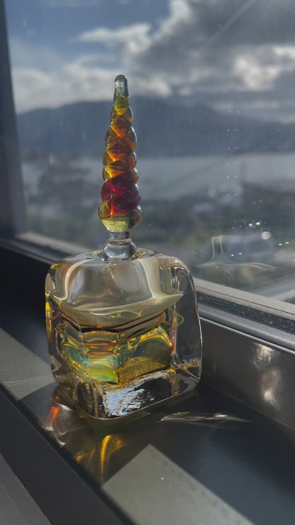 perfume bottle video showing  glass detail